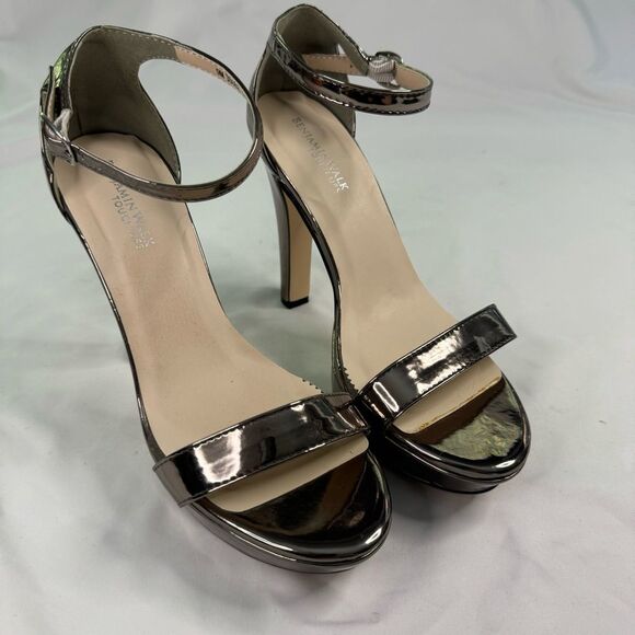 Touch Up Benjamin Walk Heel Size 9M Mary Silver Sandal Open Toe Metallic Formal - Picture 2 of 9